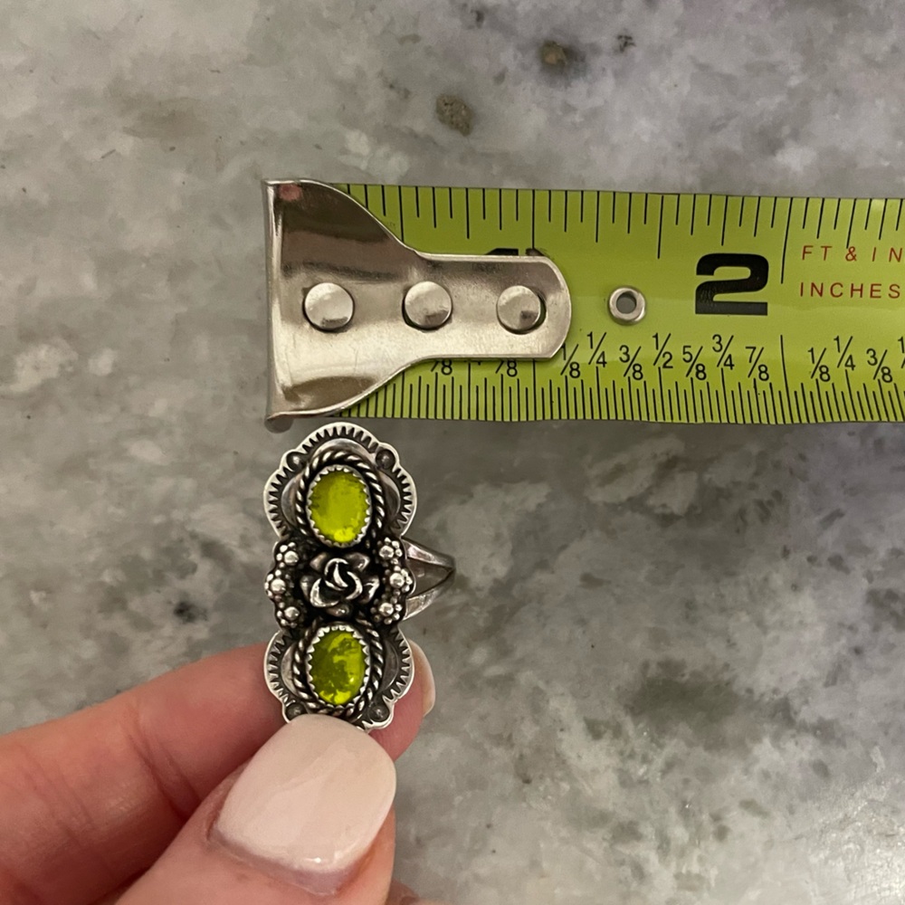 Sharon Cisco Sterling Silver & Peridot Ring Size 5.75 - Picture 9 of 13